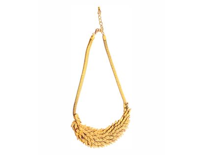 collar-corto-con-dijes-en-forma-de-alas-doradas-7701016011068