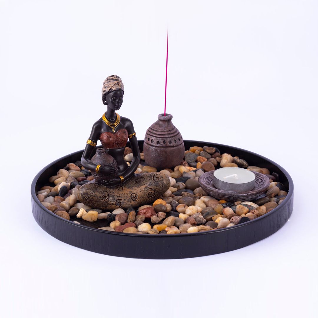 figura decorativa mujer con jarra en jardin zen 24 cm