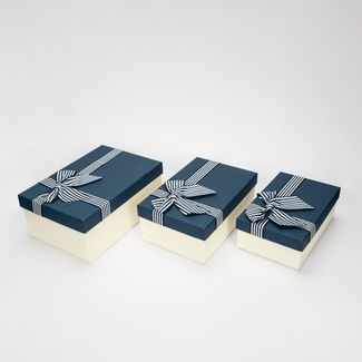 caja-de-regalo-x3-beige-con-mono-blanco-y-azul-7701016155472