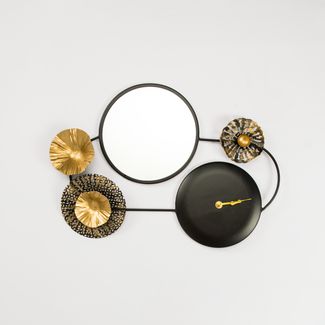 reloj-de-pared-metalico-de-43-x-32-5-cm-con-espejo-y-circulos-negros-y-dorados-7701016134491