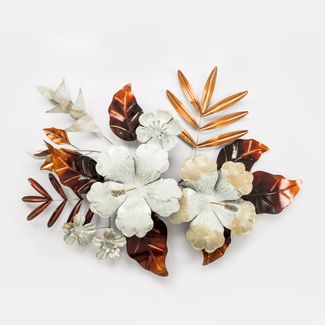 adorno-de-pared-metalico-de-61-x-85-cm-con-flores-blancas-y-hojas-terracota-7701016199490